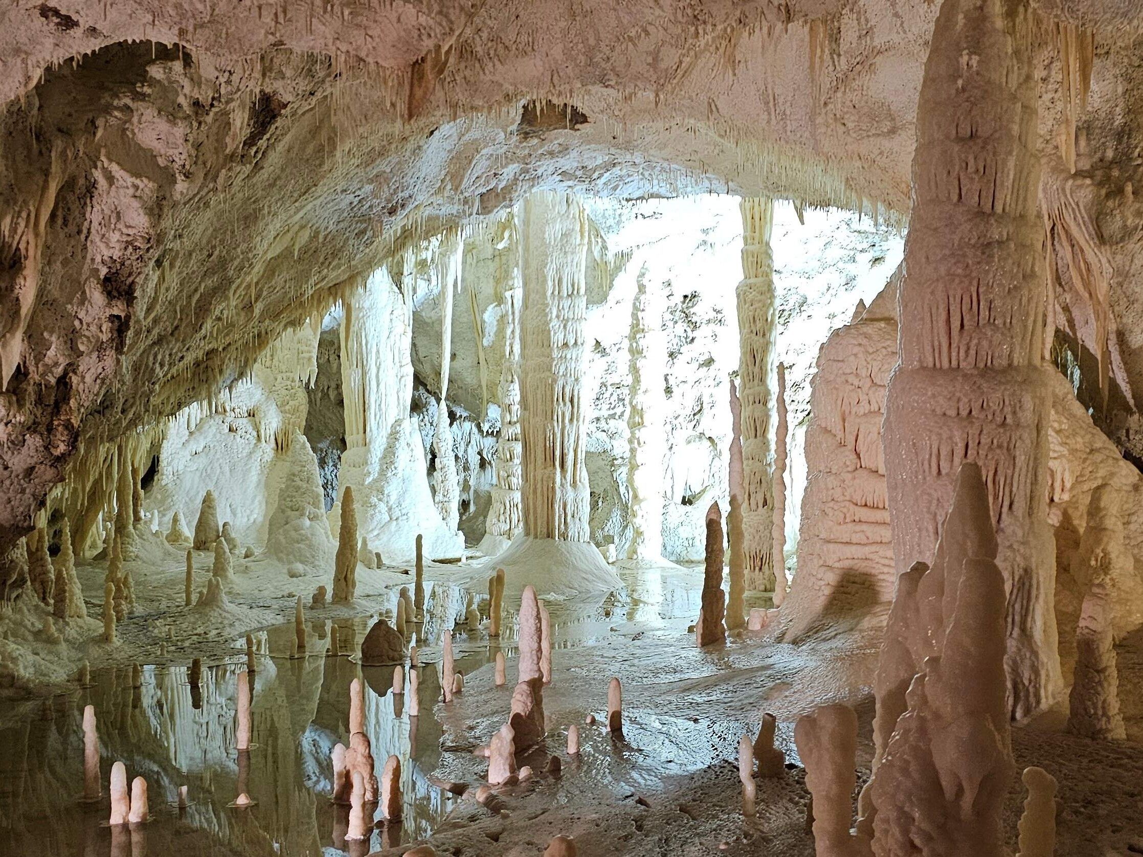 Read more about the article Frasassi – an Underground Wonder in Italy